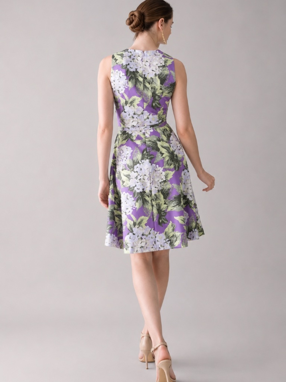 NWT WHBM Hydrangea Jardin Floral Scuba Knit Fit & Flare Dress Size 10 - Picture 2 of 9